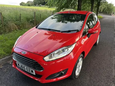 Used Ford Fiesta Zetec 2015 Red Hatchback