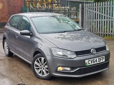 Begagnad VW Polo SE 90 HK (66 kW) 2014 Grå Halvkombi