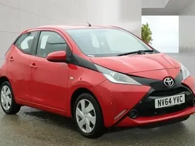 Usado Toyota Aygo X-play 2015 Vermelho Citadino
