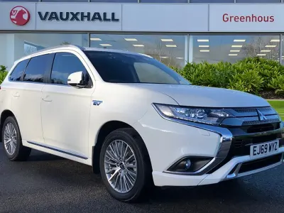 Used Mitsubishi Outlander P-HEV Plus 2020 White Estate