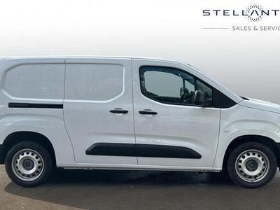 Used Peugeot Partner 101 HP (74 kW) 2025 White MPV