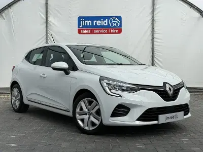 Used Renault Clio Play 100 HP (73 kW) 2020 White Hatchback