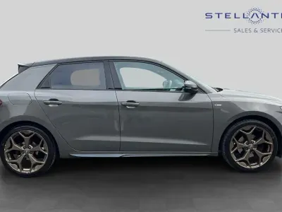 Usado Audi A1 Sportback S-Line 148 HP (108 kW) 2019 Cinzento Citadino