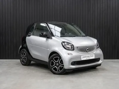 Usado Smart ForTwo Coupé Premium 71 HP (52 kW) 2016 Prateado Coupé