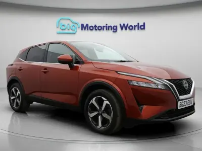 Used Nissan Qashqai N-Connecta 140 HP (102 kW) 2023 Red SUV