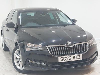 Usado Skoda Superb SE Technology 150 CV (110 kW) 2023 Negro Utilitario