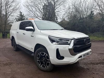 Used Toyota HiLux 204 HP (150 kW) 2021 White Pickup