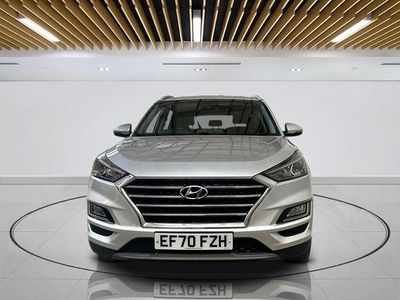 Usado Hyundai Tucson SE 115 CV (84 kW) 2020 Plateado SUV