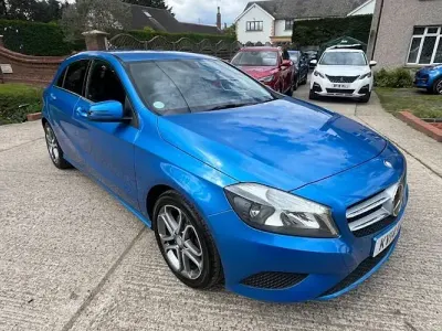 Used Mercedes A180 122 HP (89 kW) 2013 Blue Hatchback