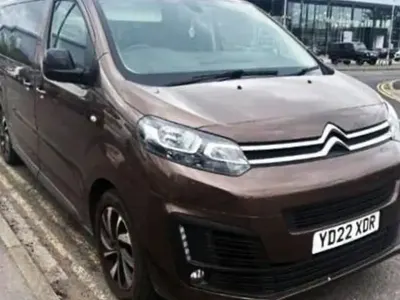 Używany Citroën Spacetourer Feel 2022 Brązowy Minivan