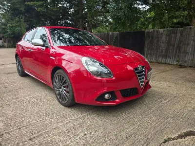 Used Alfa Romeo Giulietta 2014 Red Hatchback