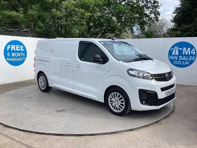 Used Vauxhall Vivaro 120 HP (88 kW) 2024 White MPV