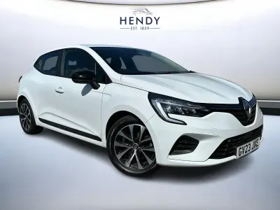 Używany Renault Clio V Evolution 145 KM (106 kW) 2023 Biały Hatchback