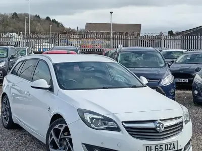 Used Vauxhall Insignia SRi 2015 White Estate