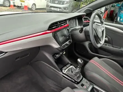 Używany Vauxhall Corsa S 99 KM (72 kW) 2023 Biały Hatchback