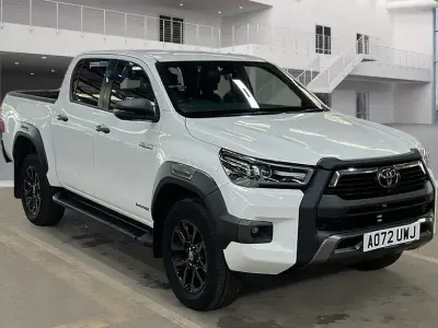 Used Toyota HiLux 204 HP (150 kW) 2022 White Pickup