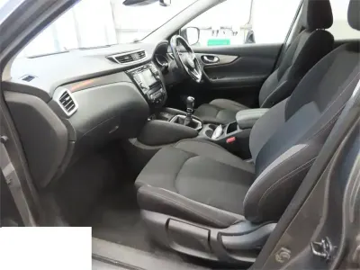 Gebraucht Nissan Qashqai N-Connecta 115 PS (84 kW) 2019 Grau SUV