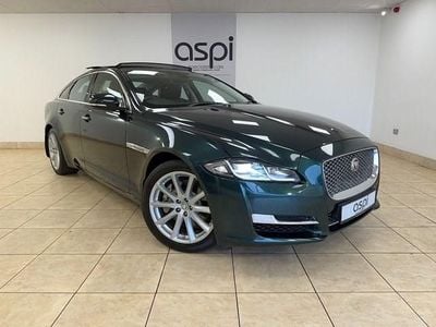 Used Jaguar XJ Luxury 300 HP (220 kW) 2016 Green Sedan
