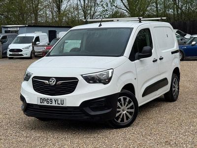 Second-hand Vauxhall Combo Edition 2019 Alb Monovolum