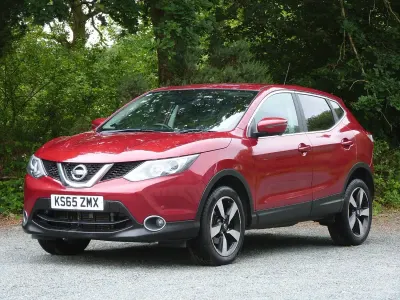 Used Nissan Qashqai N-TEC 130 HP (95 kW) 2016 Red SUV