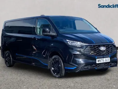 Begagnad Ford Transit Custom Sport 170 HK (125 kW) 2025 Svart Van
