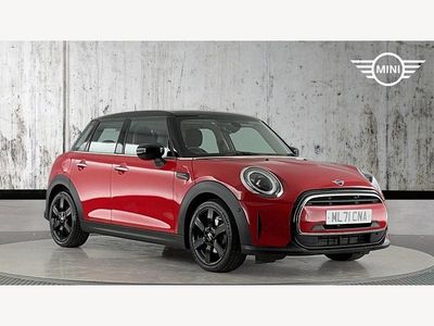 Used Mini Cooper Classic 134 HP (98 kW) 2021 Red Hatchback