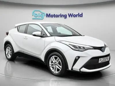 Usado Toyota C-HR 122 CV (89 kW) 2023 Blanco SUV