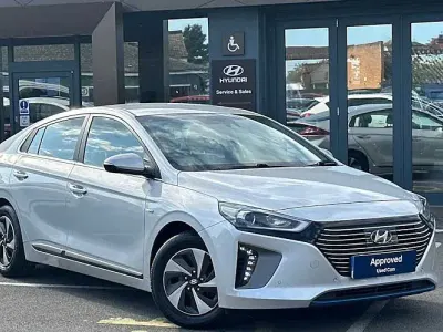 Begagnad Hyundai Ioniq Premium SE 141 HK (103 kW) 2019 Silver Halvkombi