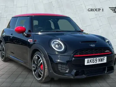 Usado Mini John Cooper Works Comfort 231 CV (169 kW) 2019 Negro Utilitario