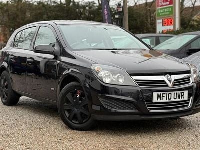 Black Used 2010 Vauxhall Astra Hatchback | £2,000 (Fair price)