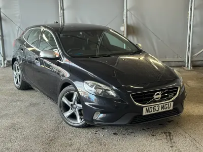 Used Volvo V40 R-Design 115 HP (84 kW) 2013 Black Hatchback