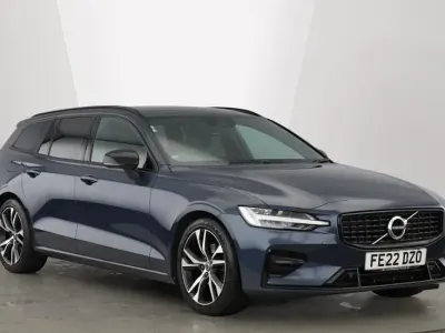 Usado Volvo V60 R-Design 197 HP (144 kW) 2022 Azul Carrinha