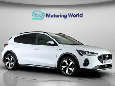 Begagnad Ford Focus Active 125 HK (91 kW) 2023 Vit Halvkombi