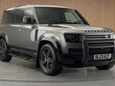 Used Land Rover Defender HSE Dynamic 300 HP (220 kW) 2023 Eiger grey SUV