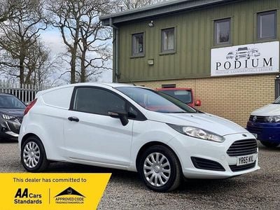 Usado Ford Fiesta 75 HP (55 kW) 2015 Branco Van