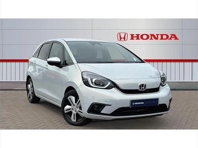 Begagnad Honda Jazz Hybrid 109 HK (80 kW) 2021 Vit Halvkombi