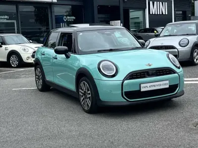Used Mini Cooper Hatch 154 HP (113 kW) 2024 Green Hatchback