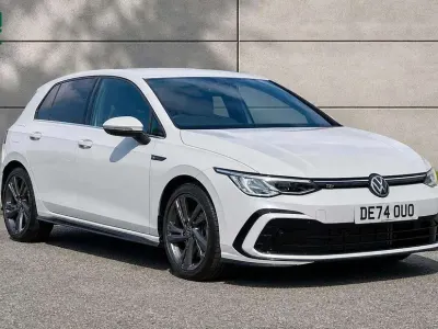 Used VW Golf VIII R-line 130 HP (95 kW) 2024 White Hatchback