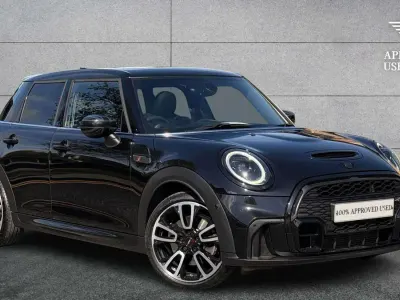 Usado Mini Cooper S Sport 192 HP (141 kW) 2021 Preto Citadino