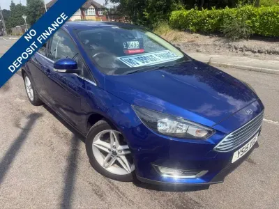 Used Ford Focus Titanium 120 HP (88 kW) 2015 Blue Hatchback
