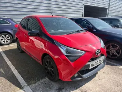 Gebraucht Toyota Aygo Trend 71 PS (52 kW) 2020 Rot Kleinwagen