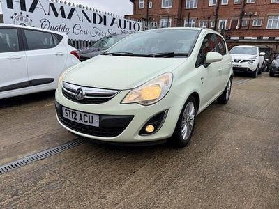 Second-hand Vauxhall Corsa 100 CP (73 kW) 2012 Verde Hatchback