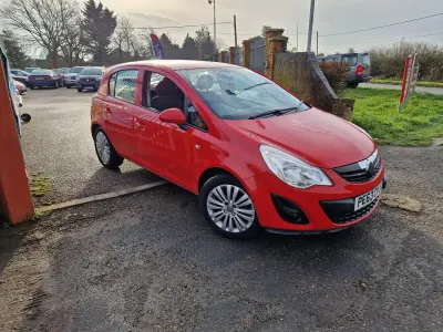 Usado Vauxhall Corsa 2013 Vermelho Citadino