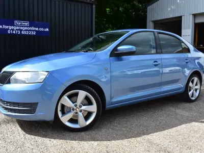 Gebraucht Skoda Rapid SE 105 PS (77 kW) 2012 Blau Kleinwagen