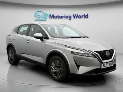 Used Nissan Qashqai Acenta Premium 140 HP (102 kW) 2023 Silver SUV