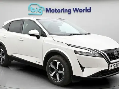 Używany Nissan Qashqai N-Connecta 190 KM (139 kW) 2023 Biały SUV