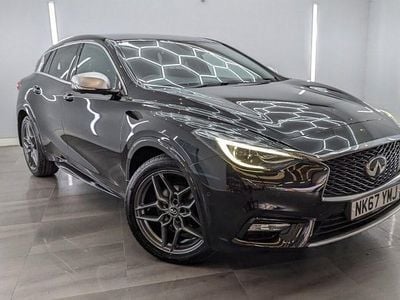 Used Infiniti Q30 Premium 109 HP (80 kW) 2017 Black Hatchback