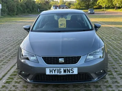 Usado Seat Leon SE 125 CV (91 kW) 2016 Gris Utilitario