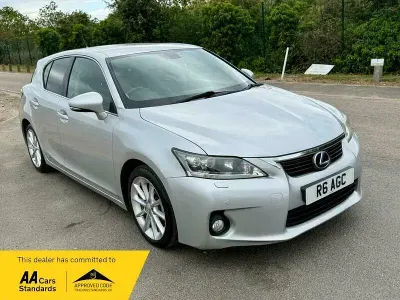 Used Lexus CT200h 136 HP (100 kW) 2011 Silver Hatchback