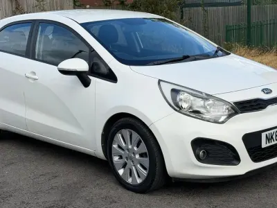 Used Kia Rio 84 HP (61 kW) 2013 White Hatchback